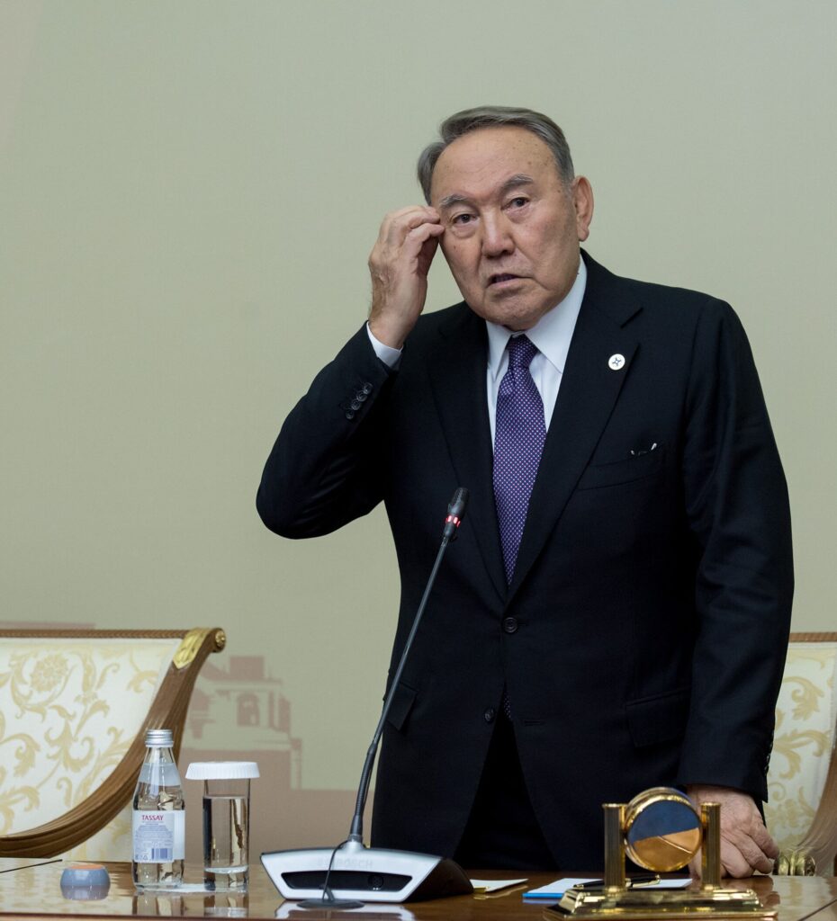 НАЗАРБАЕВ КЕҢСЕСІНІҢ ҚАРЖЫСЫ 1 МЛРД ТЕҢГЕГЕ ҚЫСҚАРДЫ